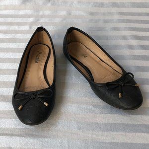Pazzle black flower-imprint ballet flats with bow - Sz 9